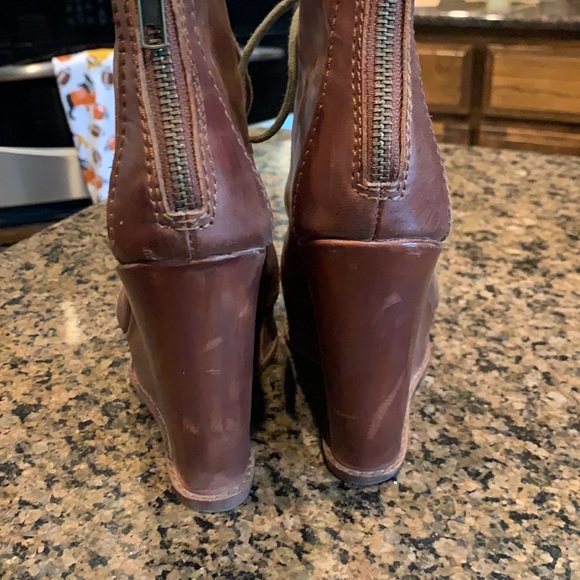 Steve madden zip up back sz 6 leather shoe price now firm - Picture 13 of 13